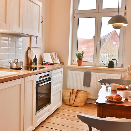 Apartments Am Bahnhof Stralsund Eksteriør billede